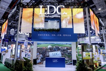 ·״ڰ˽ᣬչʾʳƷƷӪƷ