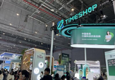 ѱ+ٴ˫ؼӳ֣TimeShop ӾAKKҫ