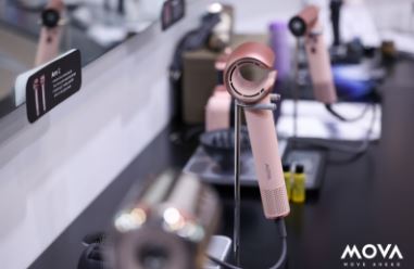 ͻ�Ʒ�֮���ޣ�MOVA�����CESȫ�����࣬���커���Ƽ����Ͻ���